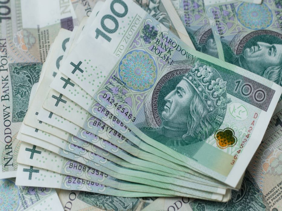 Tyle zarobisz w 2025 roku. Rząd zaskoczył Polaków