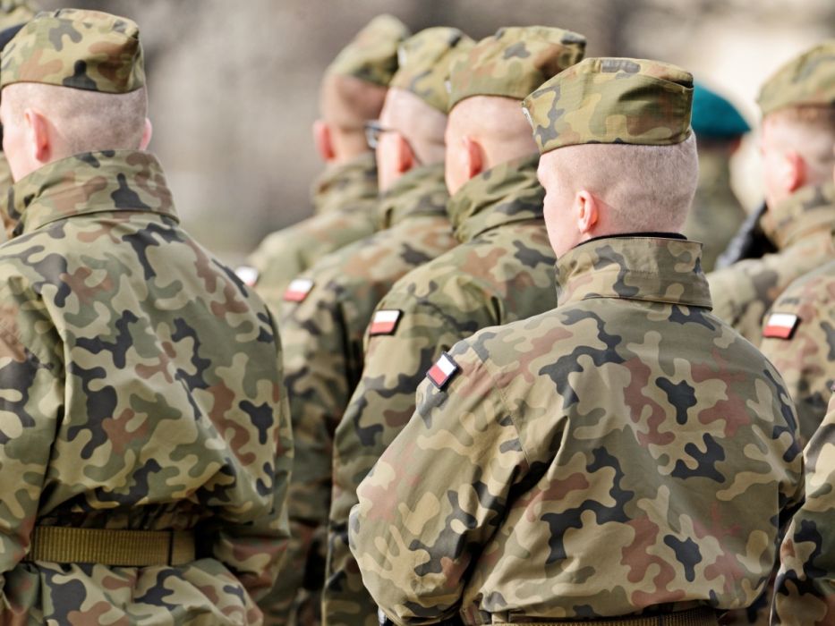 Tysiące osób dostaną wezwania do wojska. Za niestawienie się grozi grzywna