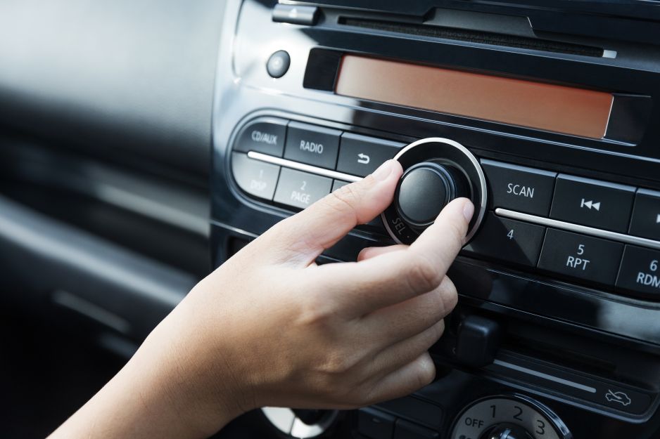Radio w samochodzie