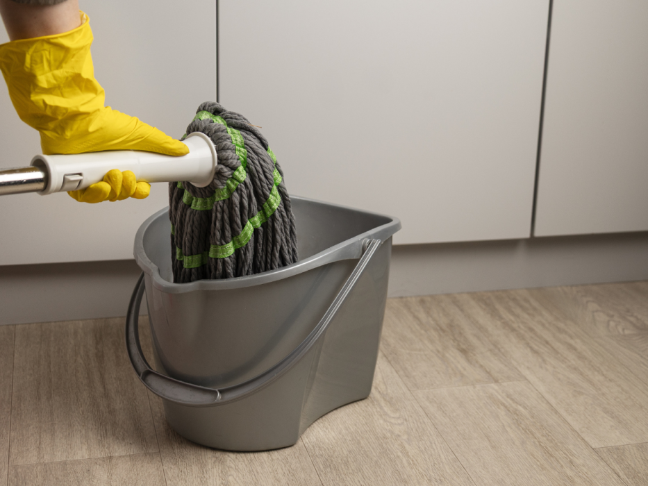 mop