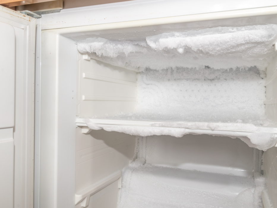 rozmrażanie lodówki