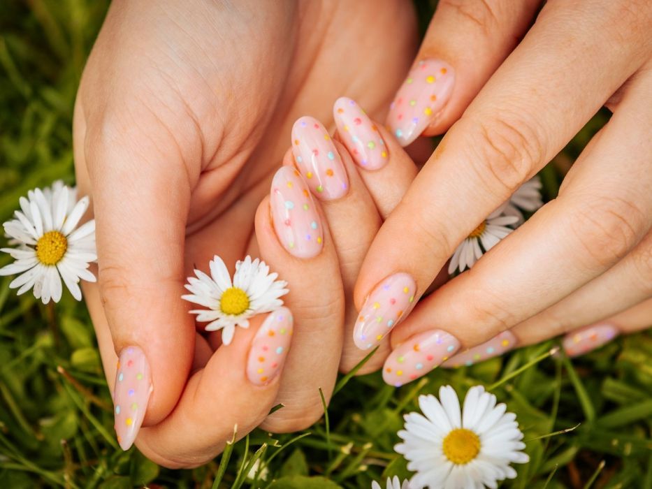 paznokcie na Wielkanoc 2026