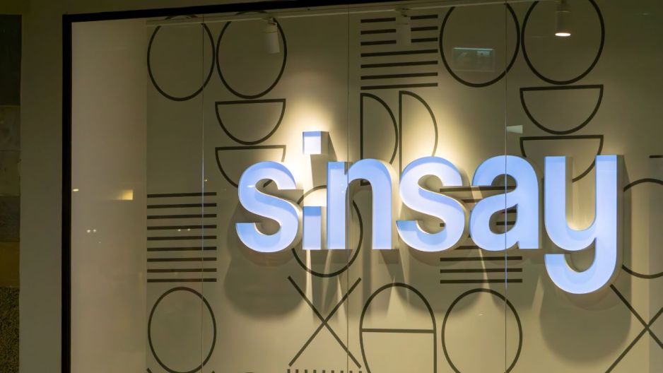 Obrus w kwiaty z Sinsay