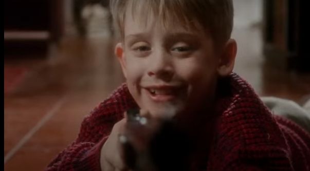 Jak dobrze znasz filmy bożonarodzeniowe? Na pytaniu o Kevina wyłożą się nawet najwięksi fani [QUIZ]