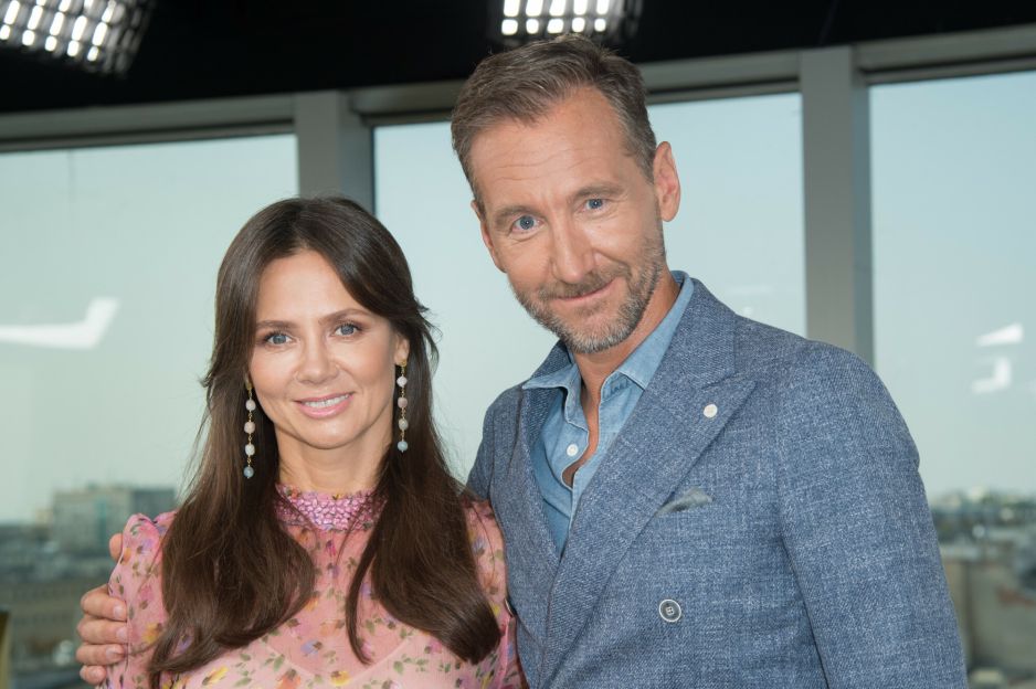 Ich łączy więcej niż myślisz! Kto jest chrzestną Kingi Rusin? Co mają wspólnego Piotr Kraśko i Nina Terentiew? [QUIZ]