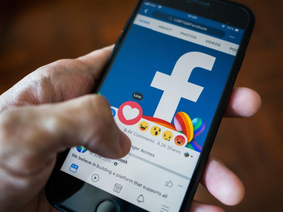 Czy jesteś uzależniona od Facebooka? Rozwiąż quiz i poznaj prawdę o sobie [PSYCHOTEST]