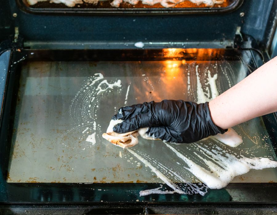Brudny piekarnik