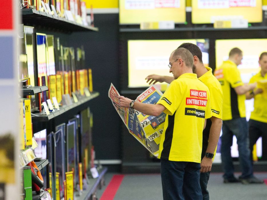 Stolik z mediaexpert