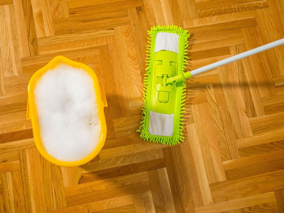 mycie podłogi domowy trik