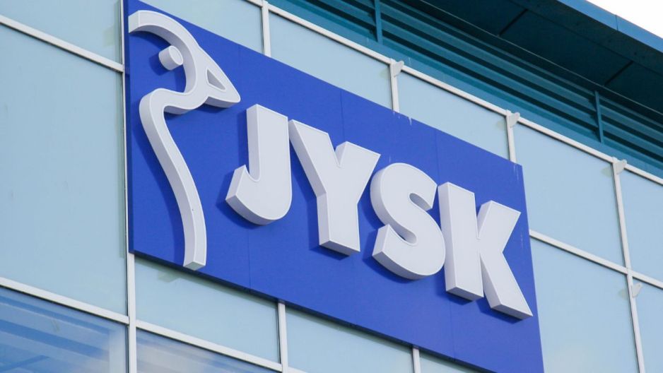 Ciachana ławeczka dębowa z Jysk