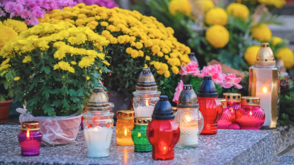 Wszystkich Świętych znicz latarenka Biedronka